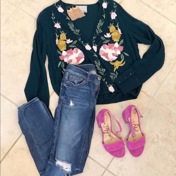 Meet your Posher, Candace - Picture 2 of 3